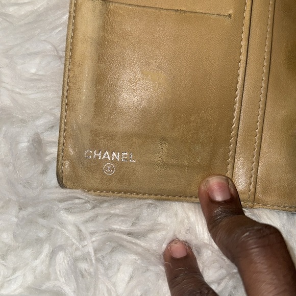 CHANEL Gold Leather Embossed Lucky Symbols L Yen Wallet GUC - Picture 8 of 9